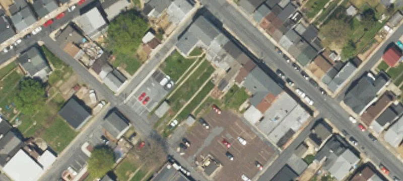 218 2nd St