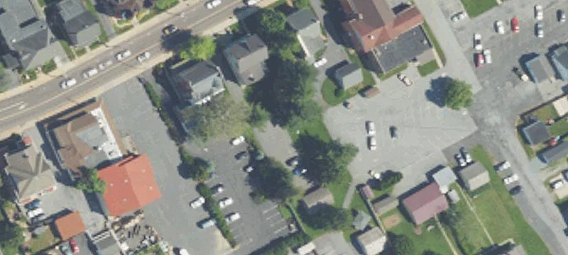 128 Main St