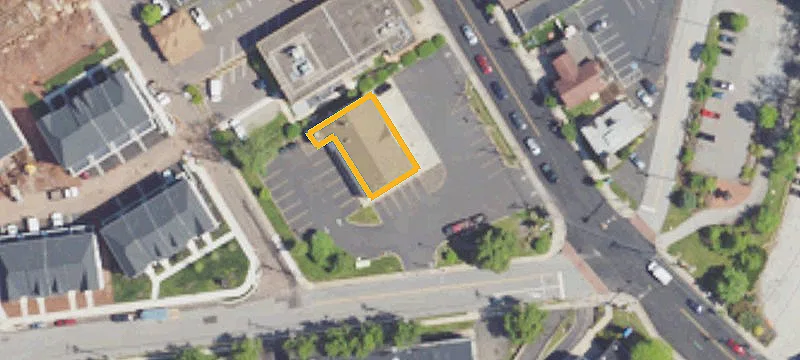 300 Main St