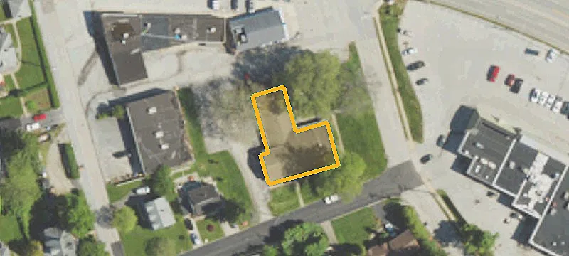 4 Midland Ave