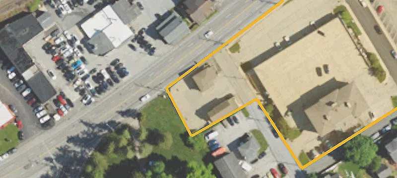 4 Walnut Ave