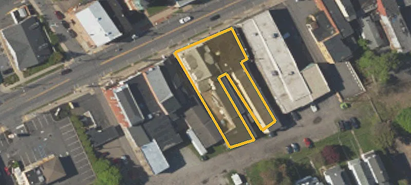 16 Main St
