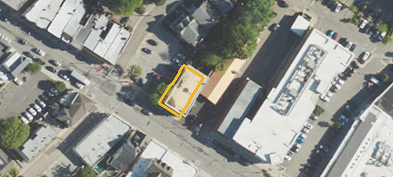 933 Lancaster Ave