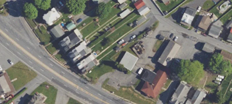 223 Ctr Ave