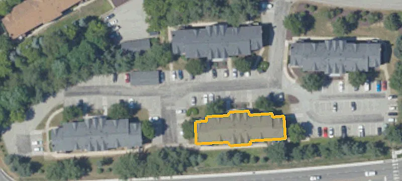 900 1200th Stratford Ct