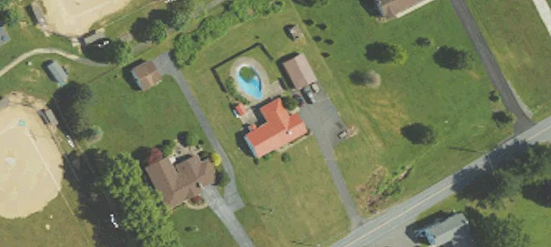 1088 Douglass Dr