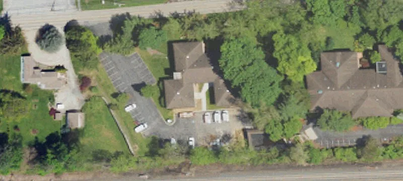 1700 Russell Rd