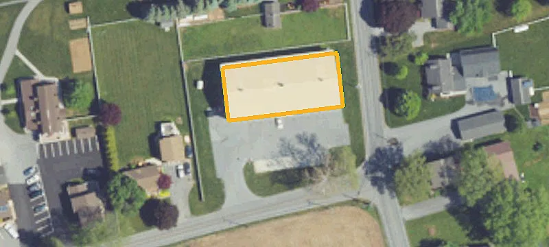 64 Queen Rd