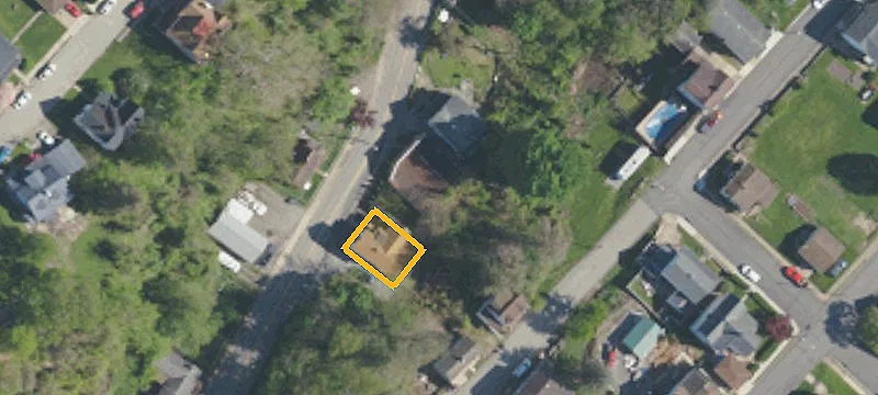 163 Ctr Ave