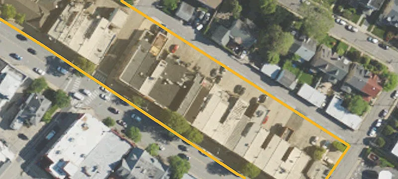 841 12th W Lancaster Ave