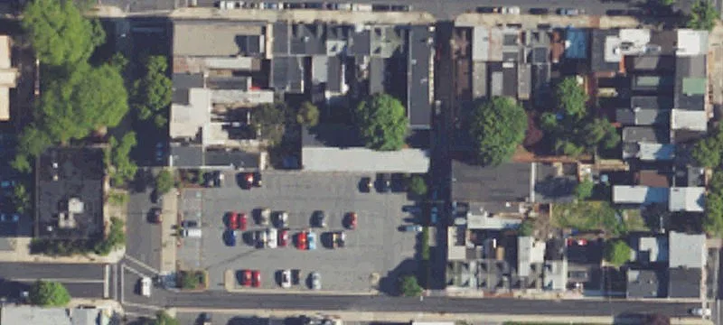 40 Moss St