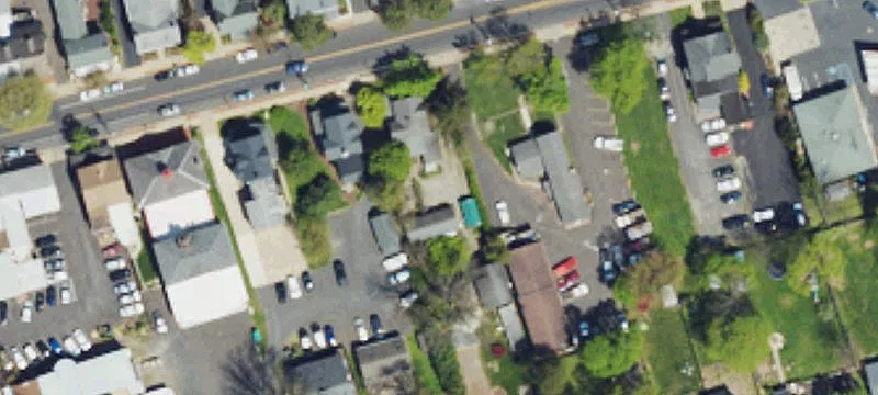 128 Maple Ave