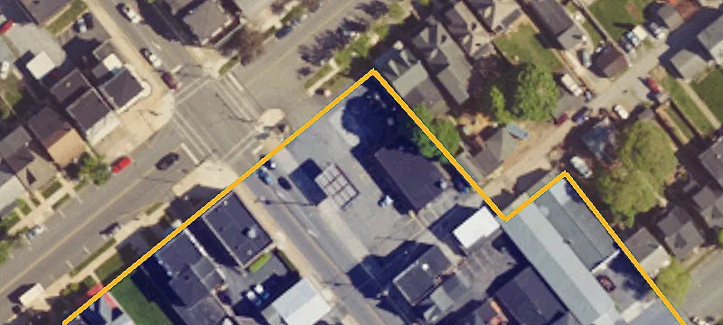 216 3rd St