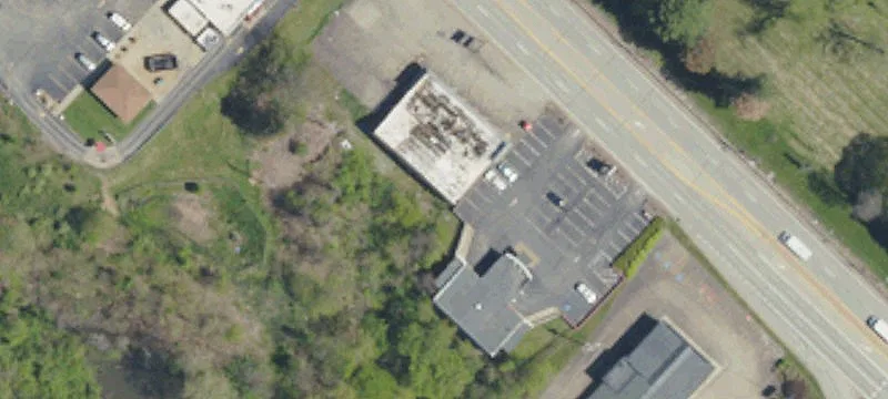 695 Main St