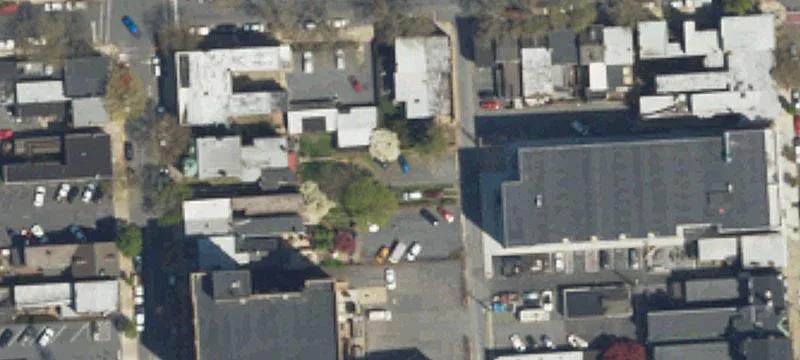 74 Bank St