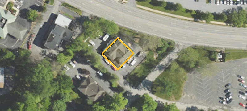 400 Lancaster Ave