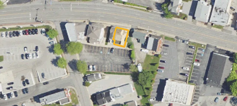886 Lancaster Ave