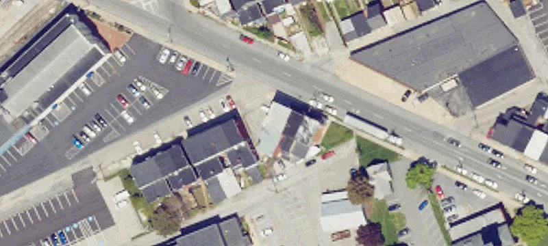 52 Carlisle Ave