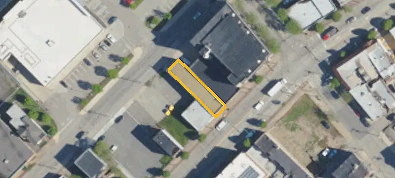 135 8th Ave