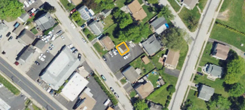 2615 Arnaud Ave