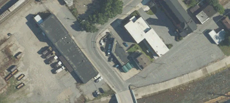 104 Maple Ave