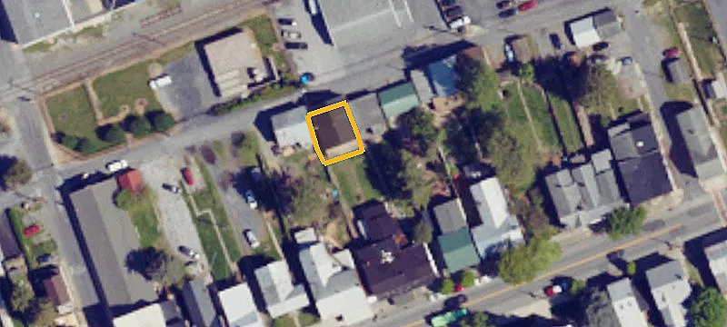 121 Main St