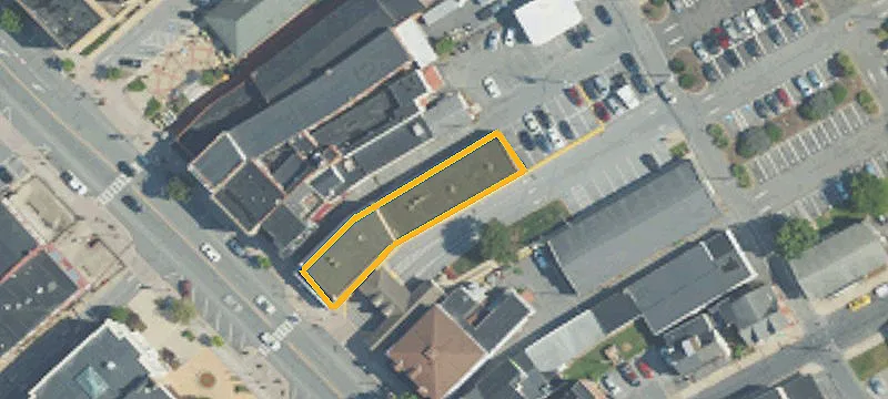 36 Main St