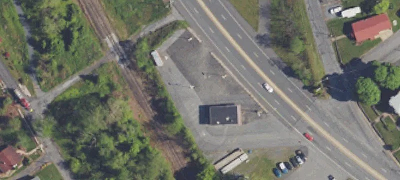 300 Ctr Ave