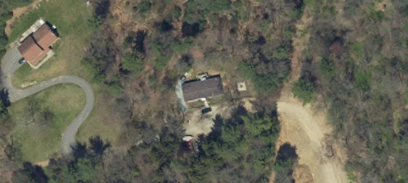 250 Schleicher Ln