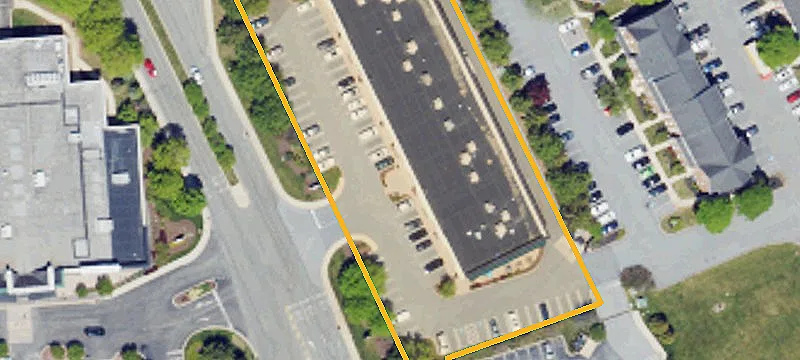 100 Evergreen Dr