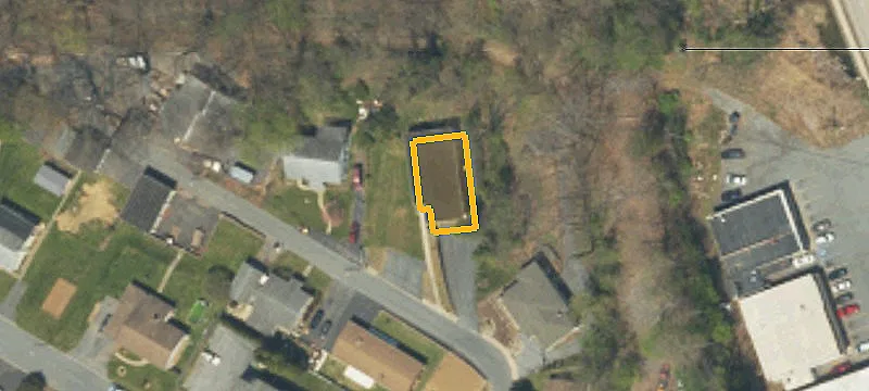 211-213 Delaware Ln
