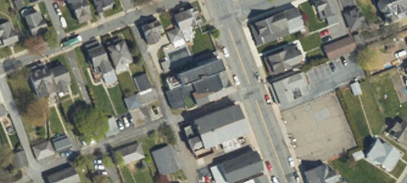 211 Robinson Ave