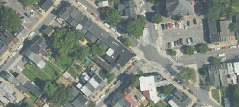 122 Strawberry St