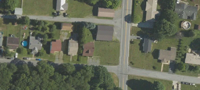 919 Powell Ave