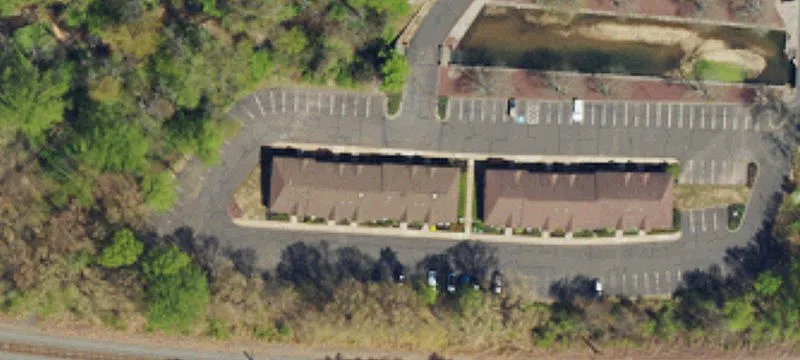 602 Lakeside Park