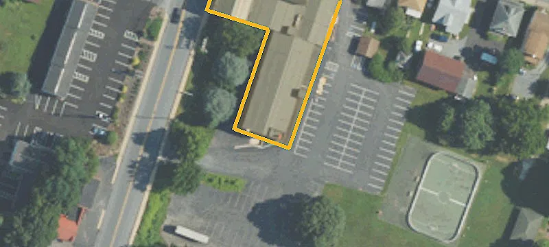 704 Main St