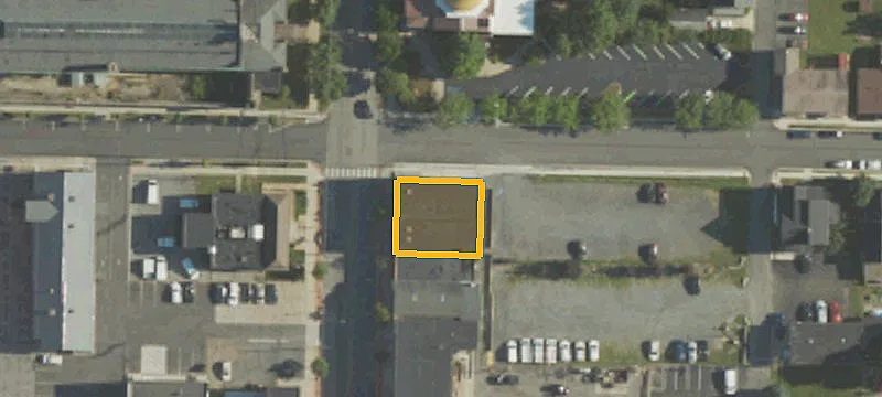122-124 Ctr St