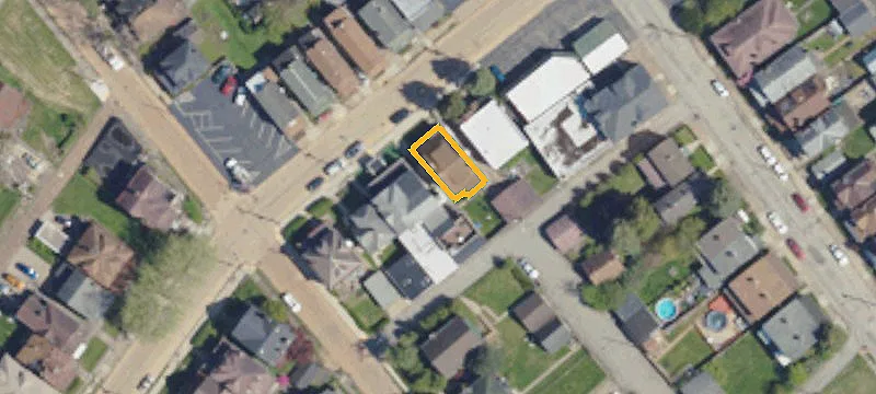 915 Kennedy Ave