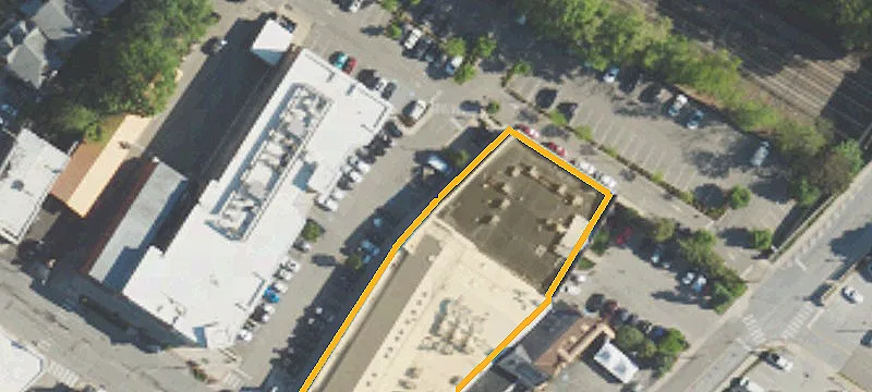 921 Lancaster Ave