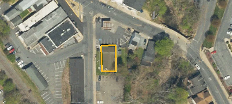 1060 Main St