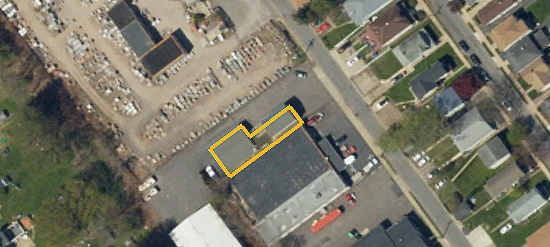 100 Dilley St
