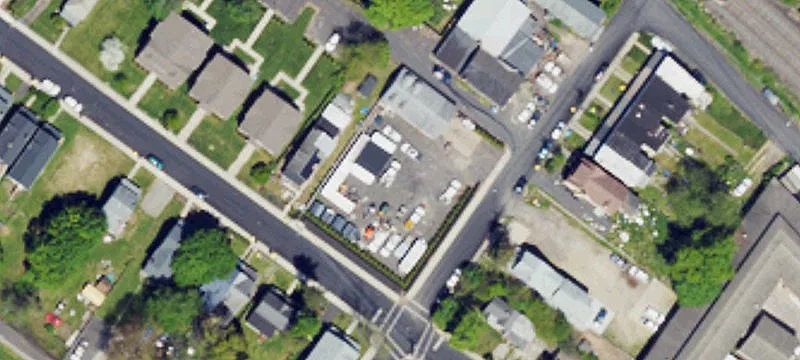 301 Maple St