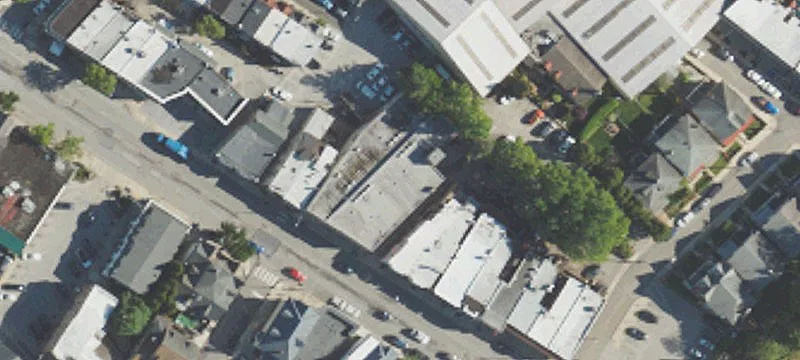 1021 Lancaster Ave