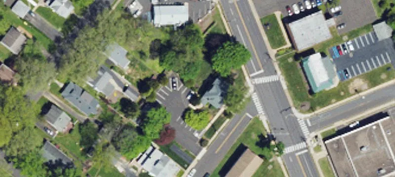 702 Easton Rd