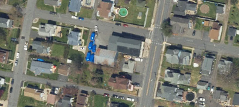 1135 Main St