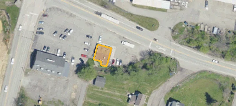596 Racetrack Rd