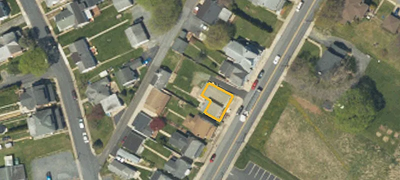 4435 Main St