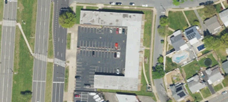 7621 Roosevelt Blvd