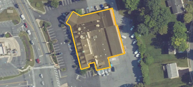 5253 Main St