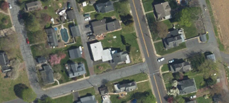 327 Easton Rd